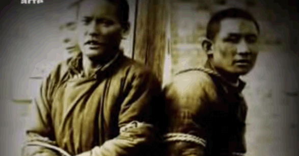 číňané uvázaní