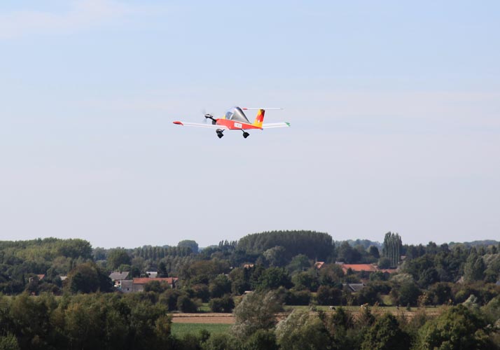 CriCRi الكهربائي الإقلاع